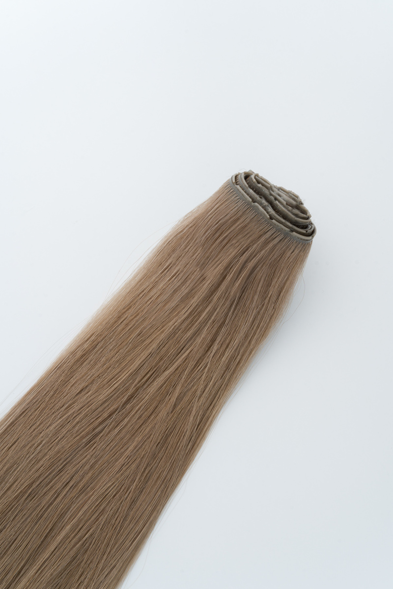 Invisible Butterfly Wefts 45 cm Farbe N° 8B [50 g]